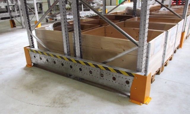 Protection d'échelle L2250 rayonnage double, boulons d'ancrage inclus